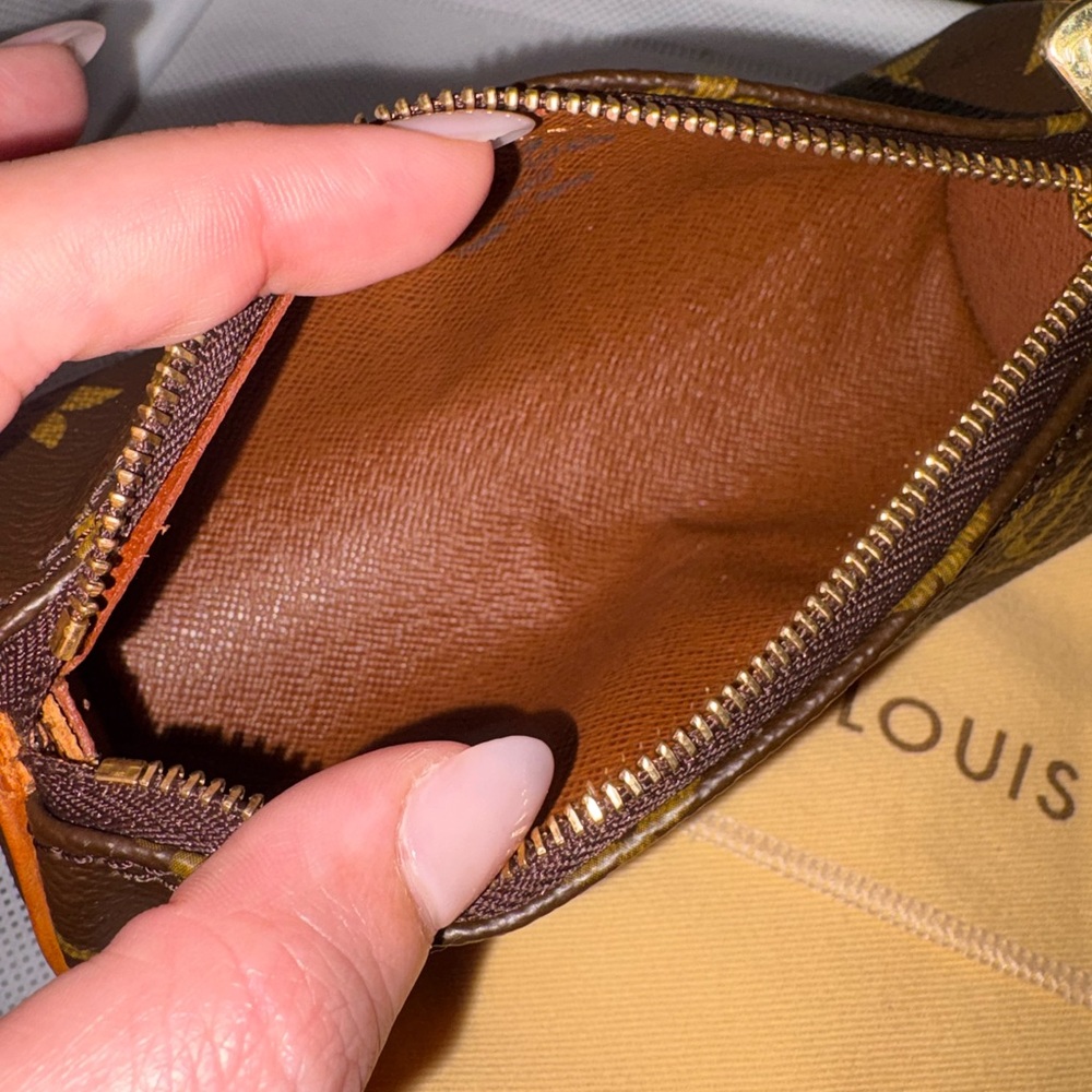 Louis Vuitton Mini Papillon Pochette - Picture 2 of 6